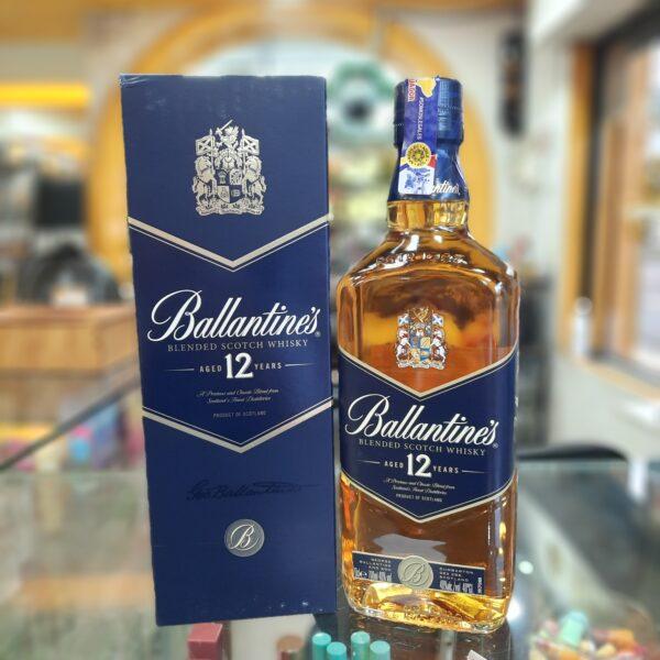 BALLANTINES 12 AÑOS 700ML LA BOLA DE ORO QUITO