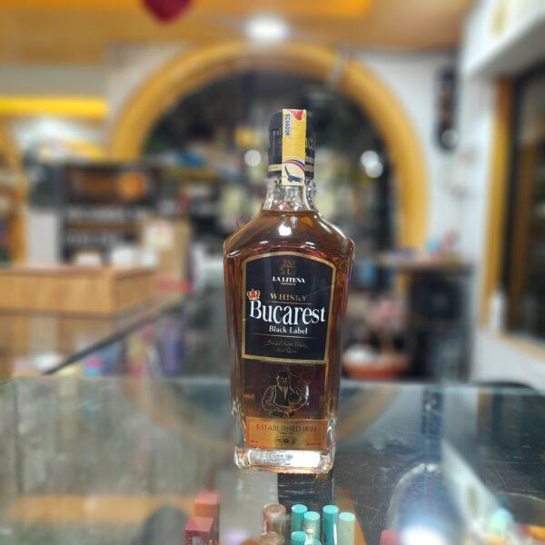 BUCAREST WHISKY BLACK LABEL 750ML LA BOLA DE ORO QUITO