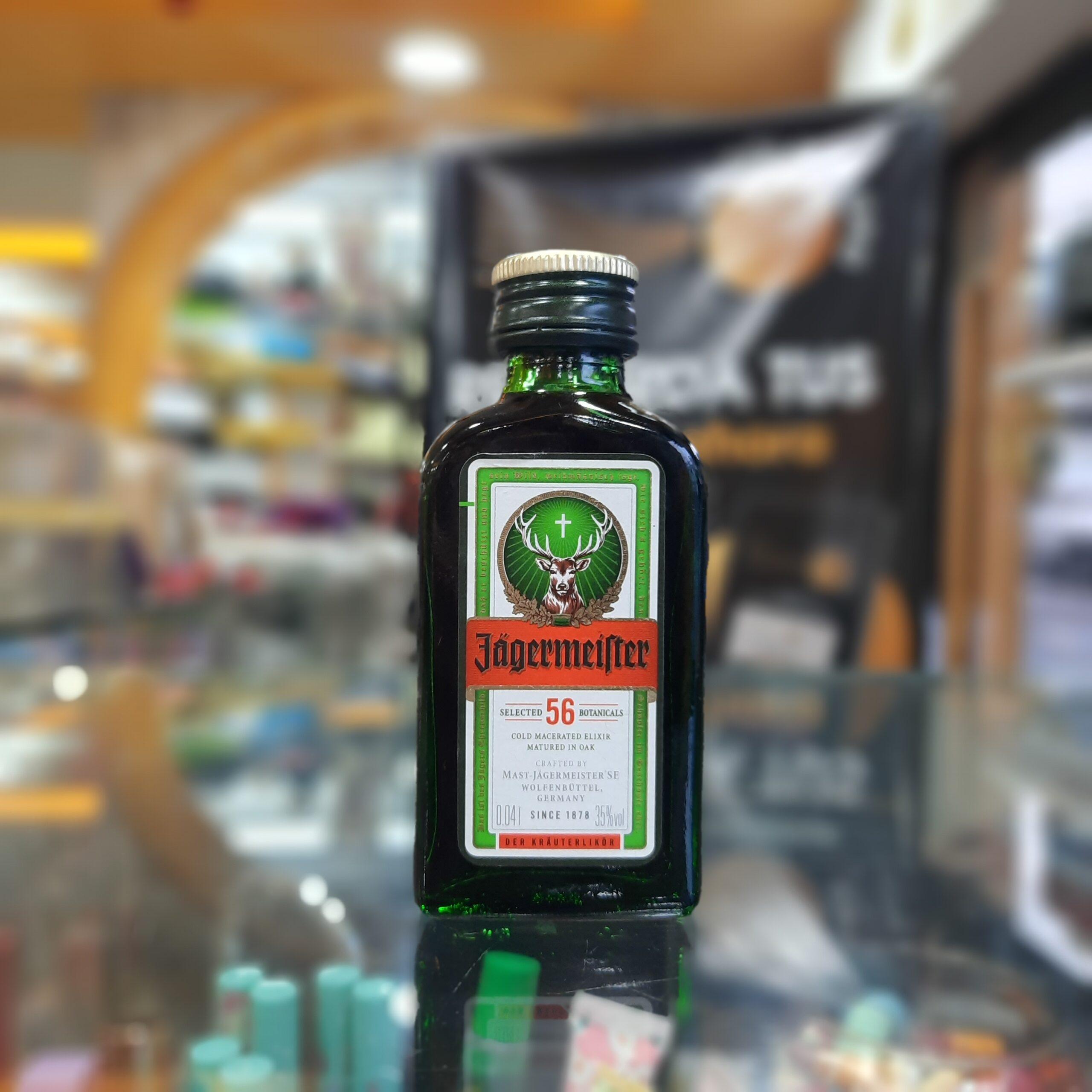 JAGERMEISTER LICOR DE HIERBAS 40ML LA BOLA DE ORO QUITO