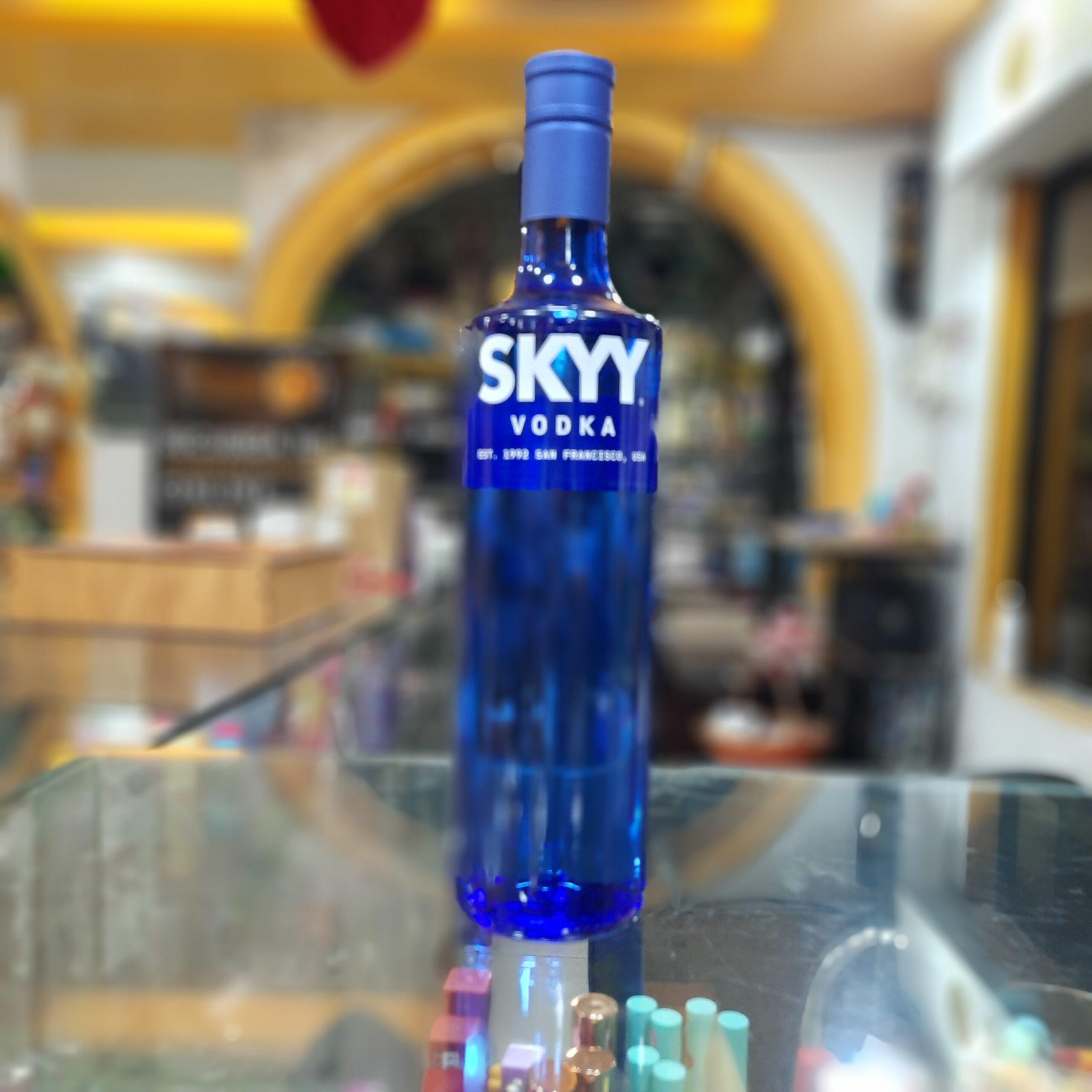 SKYY VODKA ITALIANO 750ML LA BOLA DE ORO QUITO