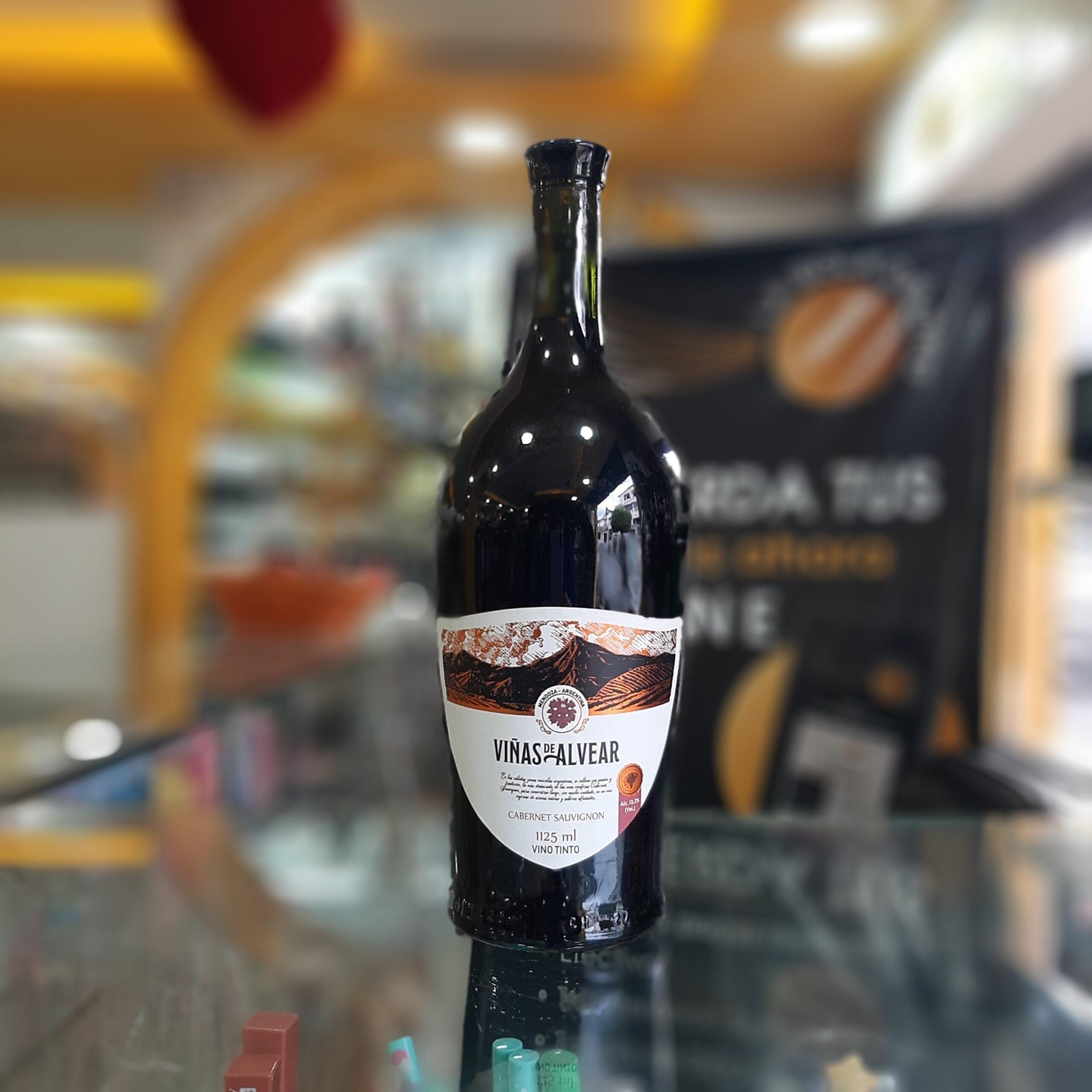 VIÑAS DE ALVEAR CABERNET SAUVIGNON ARGENTINO 1125ML LA BOLA DE ORO QUITO